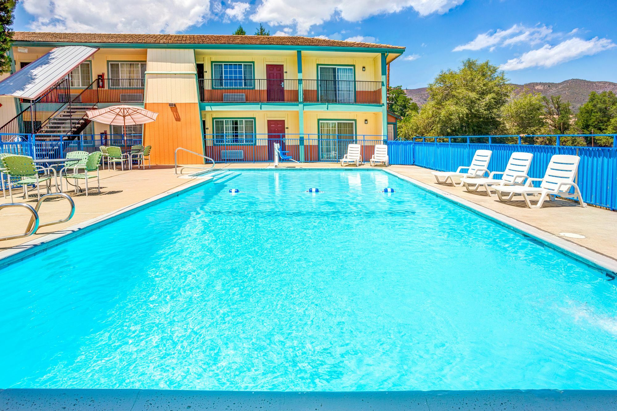 Super 8 By Wyndham Yreka Exterior foto
